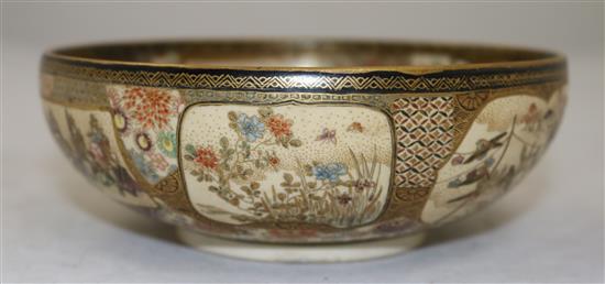 A Japanese Satsuma pottery bowl, Meiji period, 15.5cm